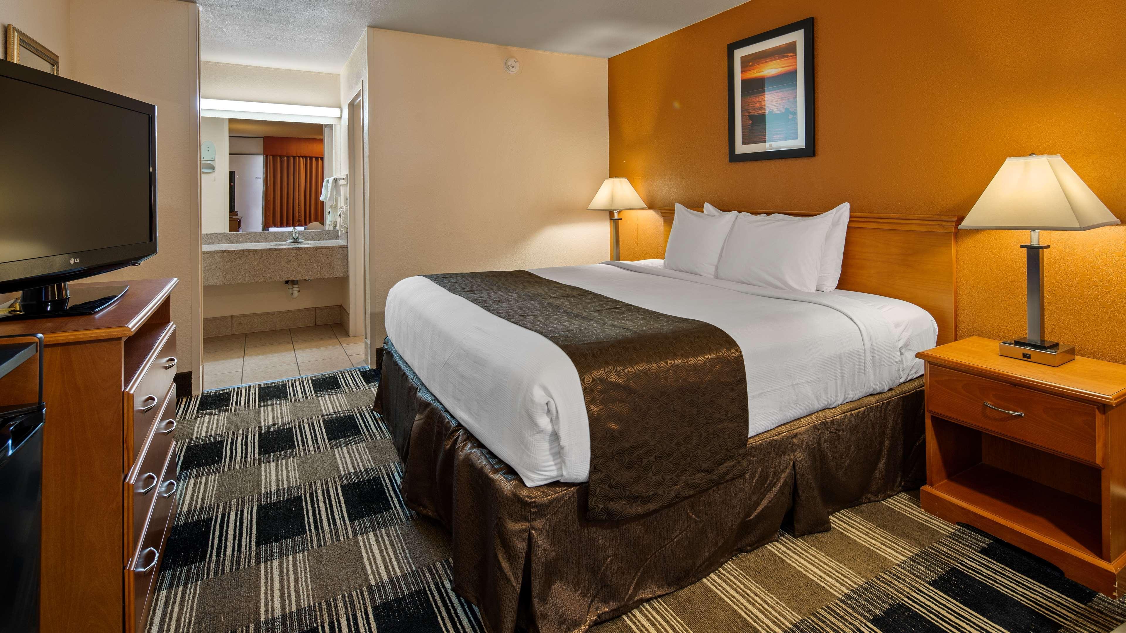 Best Western Tulsa Airport Exterior photo