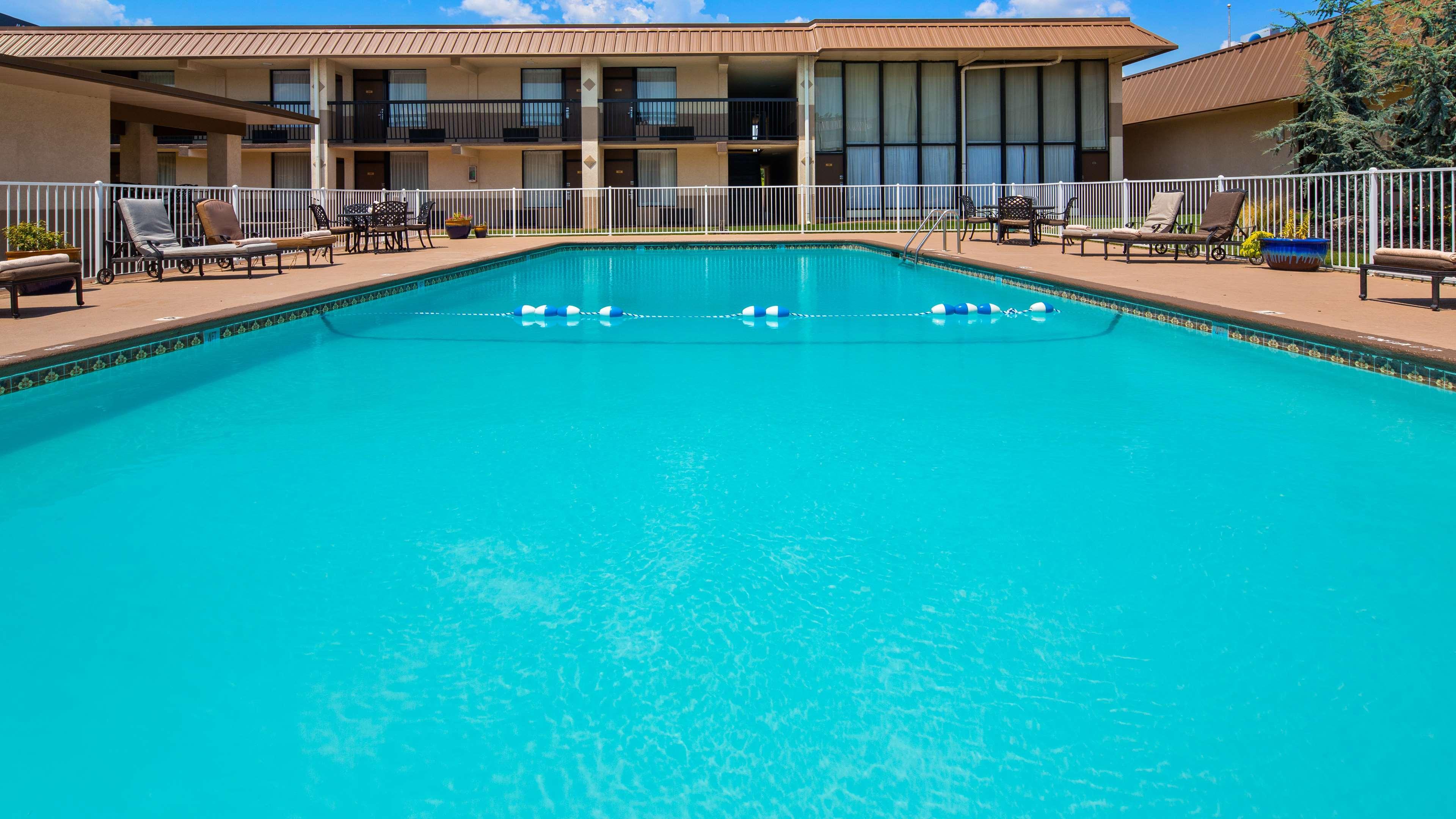 Best Western Tulsa Airport Exterior photo