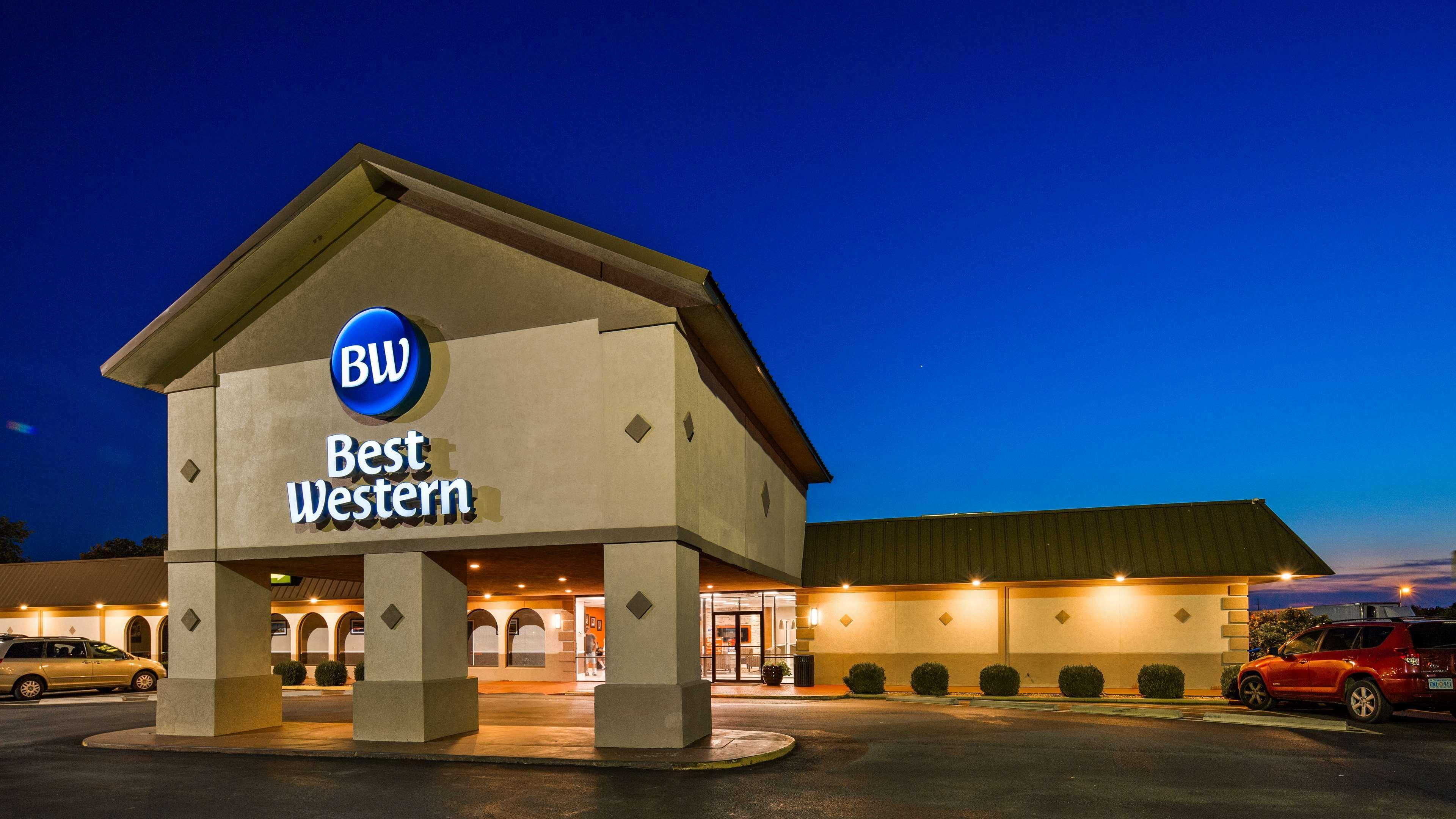 Best Western Tulsa Airport Exterior photo