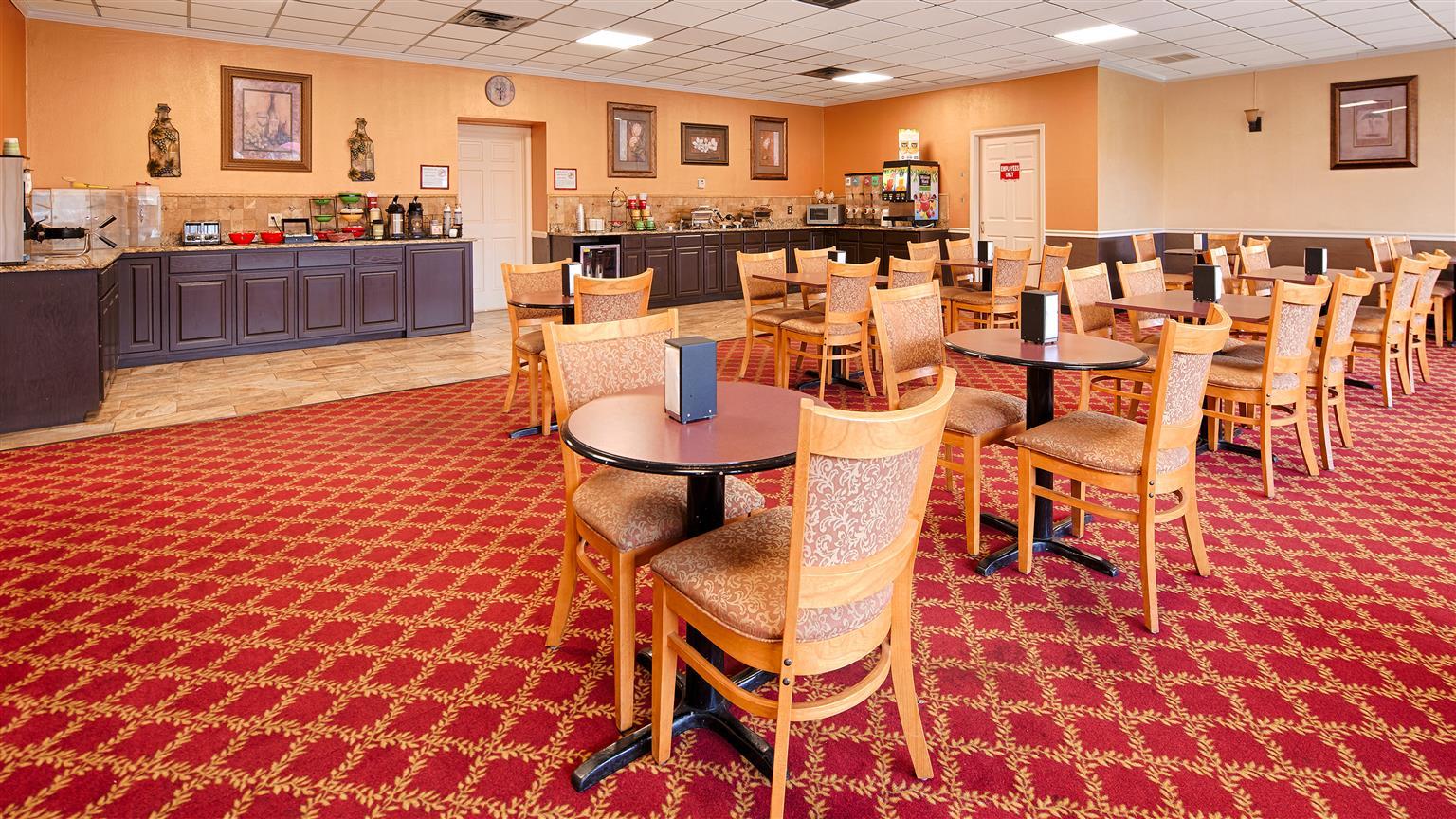 Best Western Tulsa Airport Exterior photo