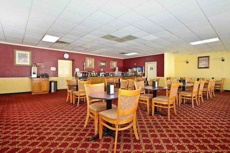 Best Western Tulsa Airport Exterior photo