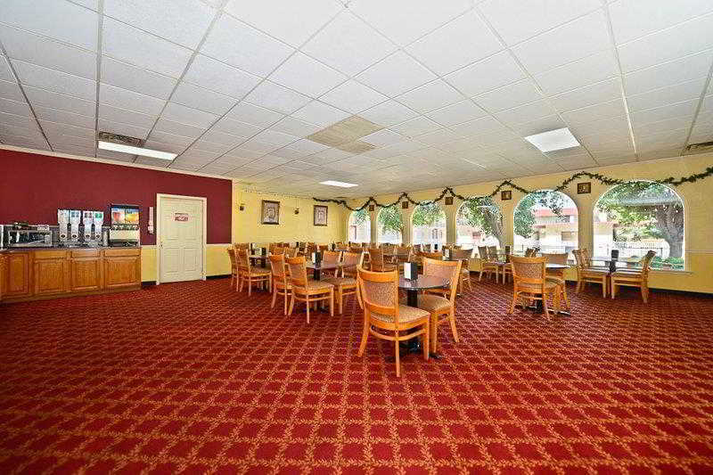 Best Western Tulsa Airport Exterior photo